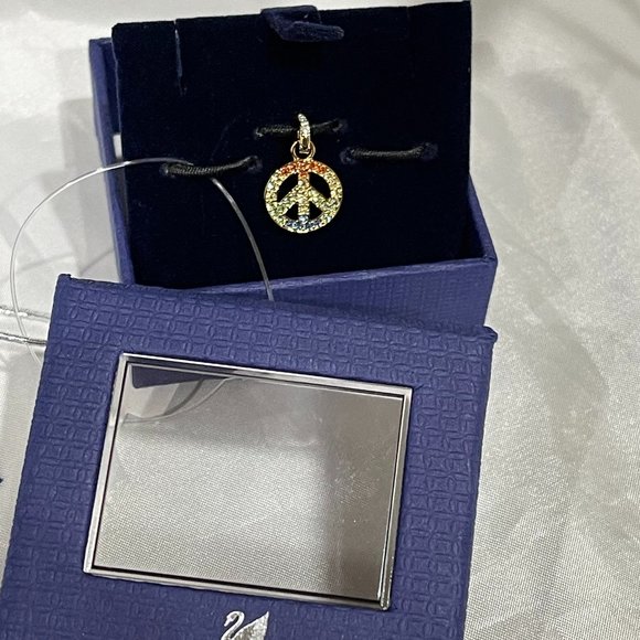 Swarovski Crystal Remix Collection Peace Charm - Picture 4 of 6